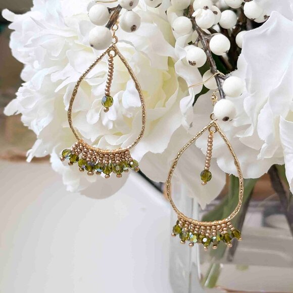 Handmade green and gold beaded crystal fringe earrings - Picture 3 of 7